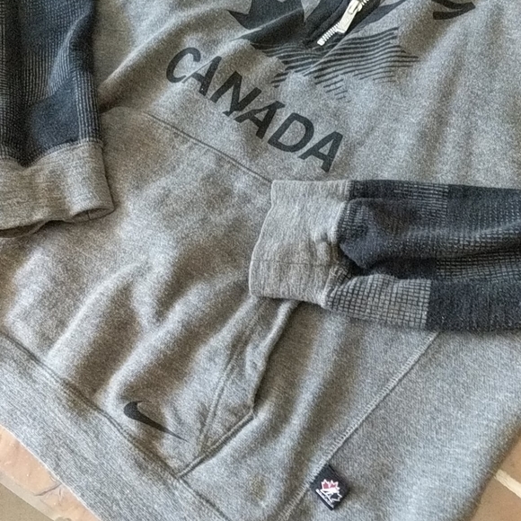 Nike Team Canada Hoodie - Picture 6 of 8